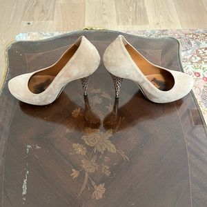 Authentic Fendi. Size 36 1/2. Suede material. Formal and Luxury Heels